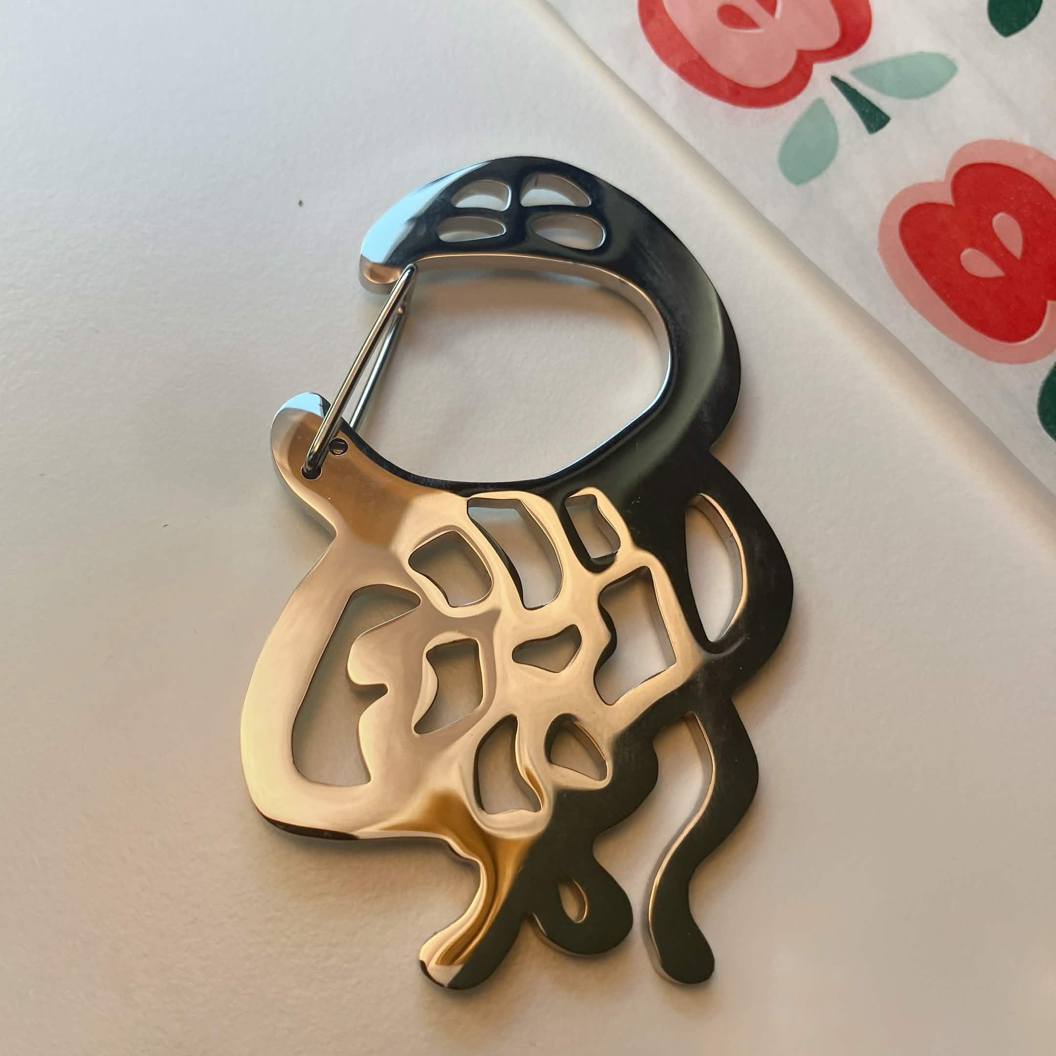 Metal carabiner creatures